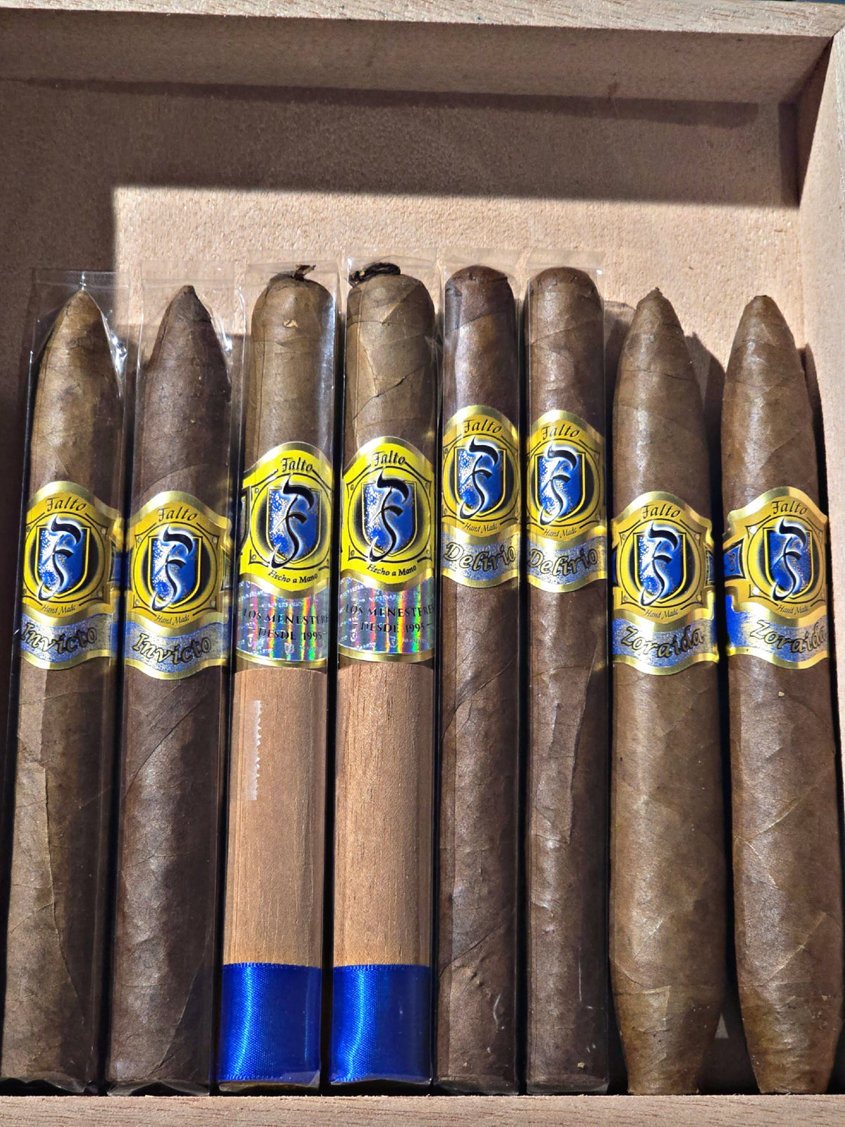 Fistful of Falto Sampler - 8 Cigars